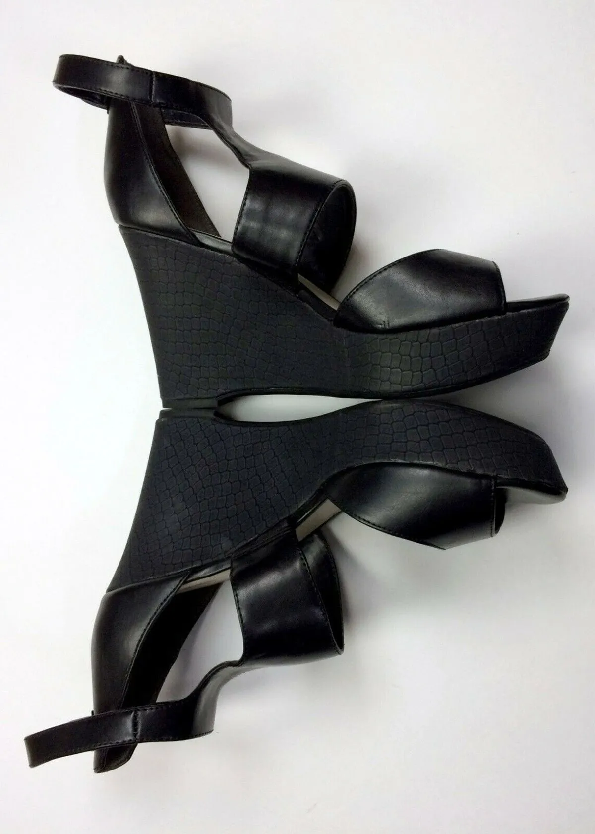 Bar III Size 9.5 Black Wedge Platform Sandals