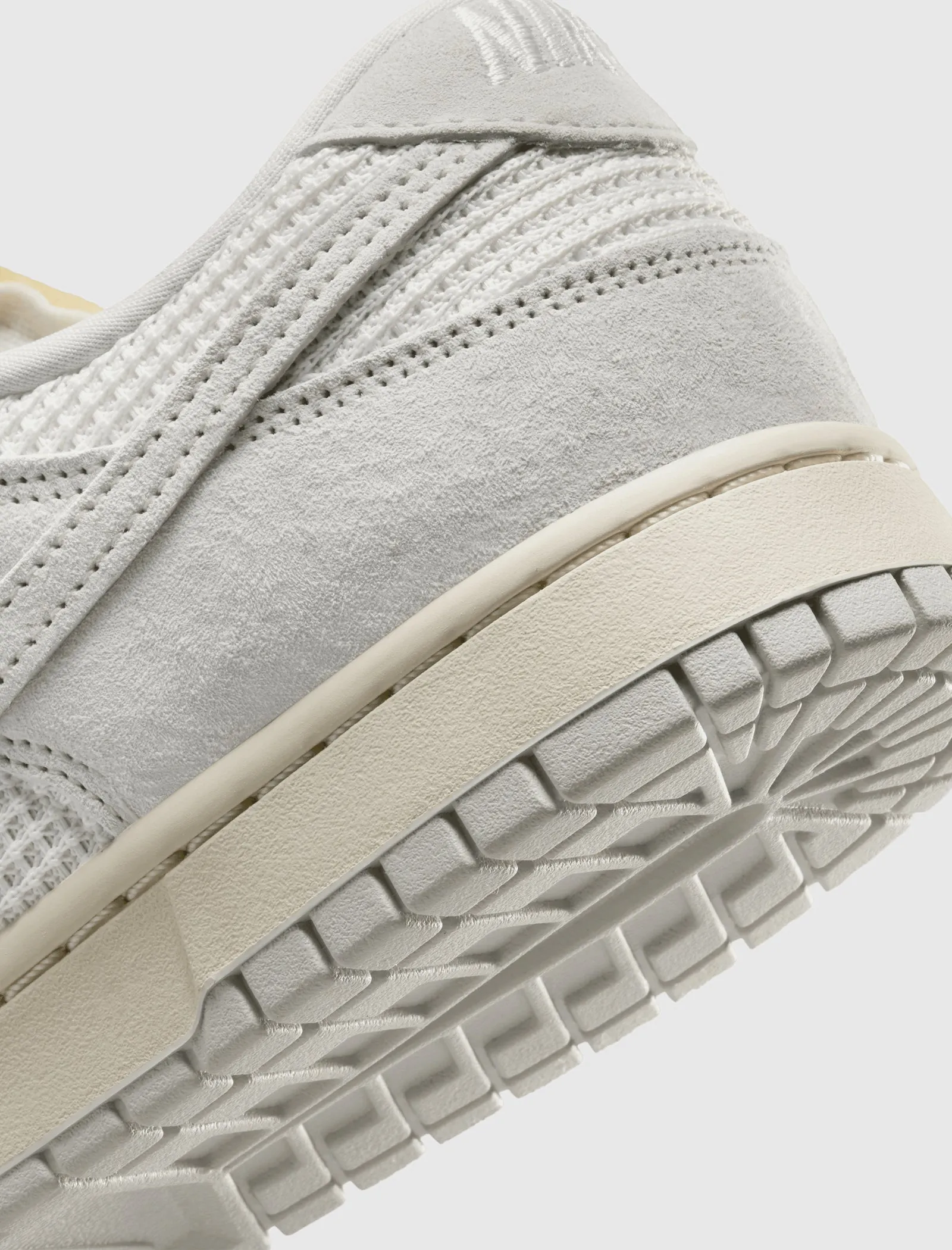 DUNK LOW "PHANTOM"