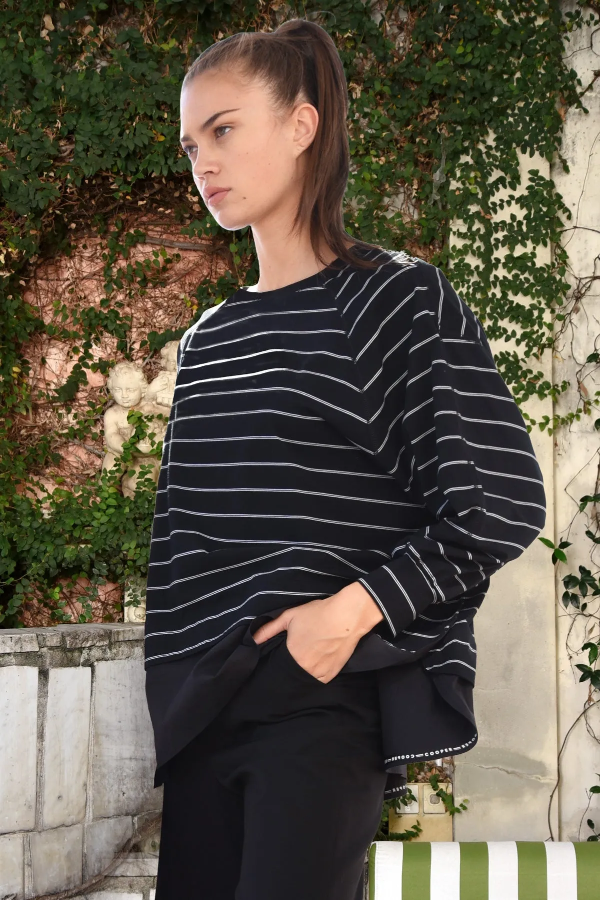 MY SWEATER HALF TOP
