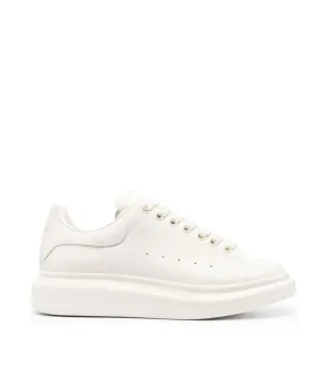 Stylish Oversized Low-Top Sneakers